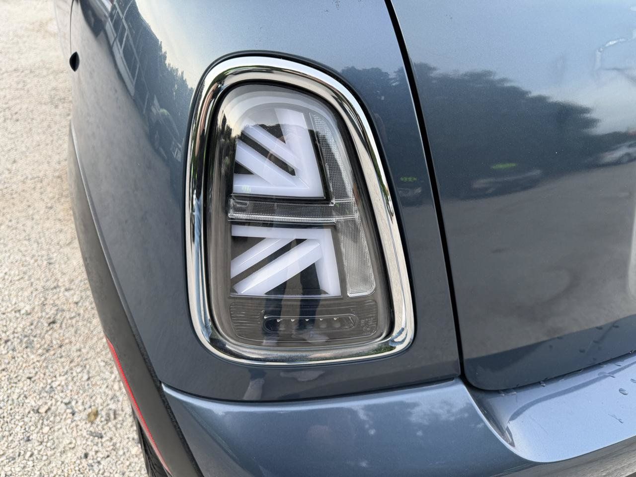 Used 2010 MINI Cooper Convertible FWD image 4
