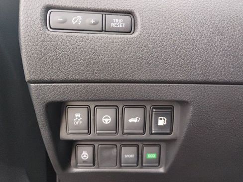 Used 2020 Nissan Rogue SL image 24