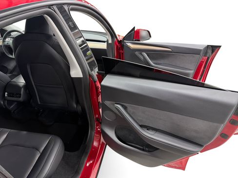 Certified 2023 Tesla Model Y Performance AWD/4WD image 12