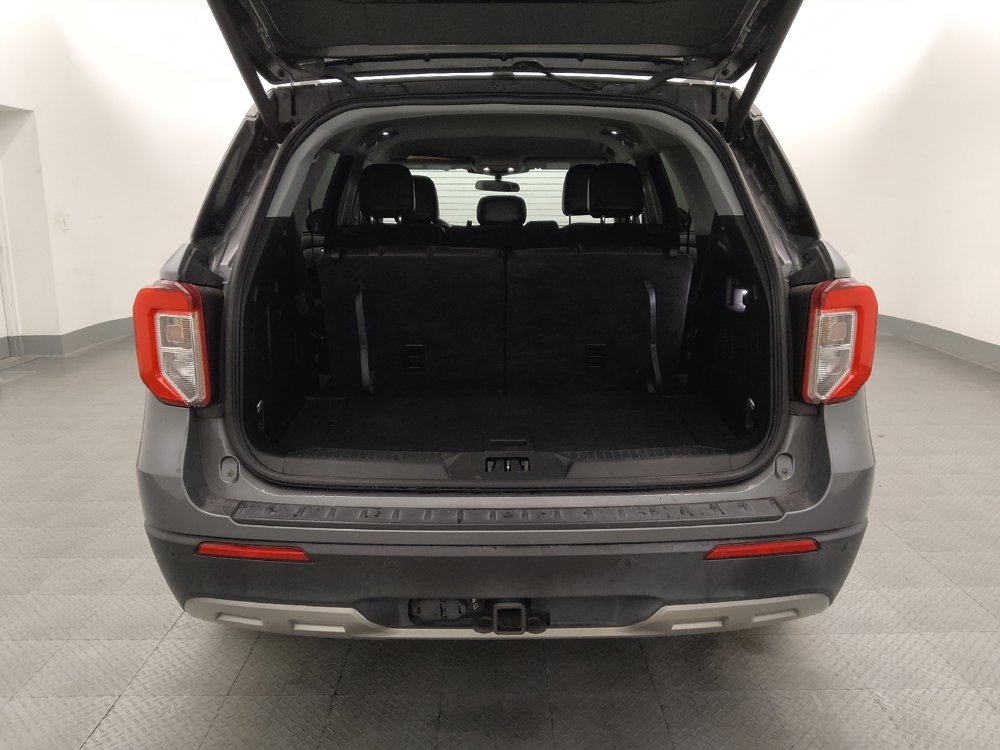 Used 2023 Ford Explorer XLT w/ Equipment Group 202A AWD/4WD image 29