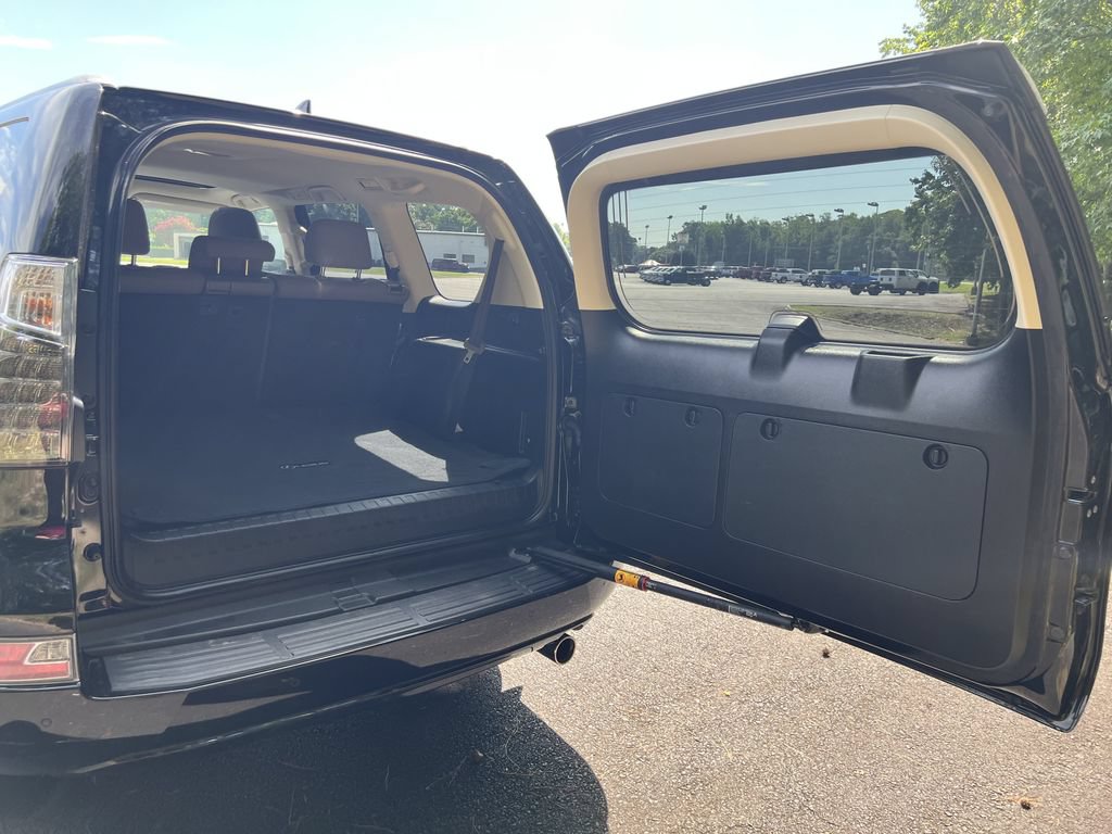 Used 2021 Lexus GX 460 Premium w/ Premium Package AWD/4WD image 22