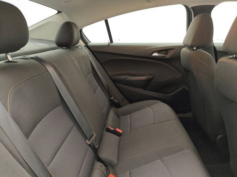Used 2018 Chevrolet Cruze LS FWD image 19
