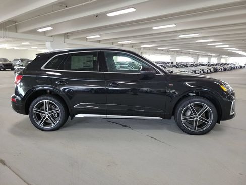 Certified 2024 Audi Q5 e Prestige AWD/4WD image 11