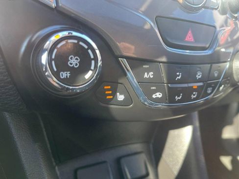 Used 2017 Chevrolet Cruze LT w/ Sun And Sound Package image 34