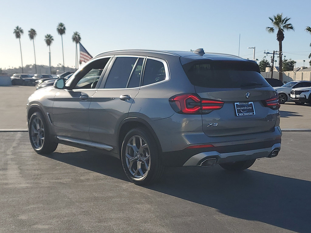 Used 2024 BMW X3 sDrive30i w/ Convenience Package RWD image 2