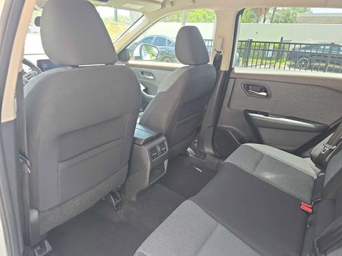 Used 2021 Nissan Rogue SV FWD image 10