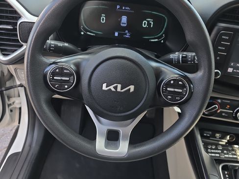 Used 2023 Kia Soul LX FWD image 23