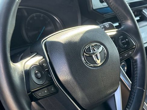 Used 2021 Toyota Venza XLE w/ Carpet Mat Package (TMS) AWD/4WD image 29