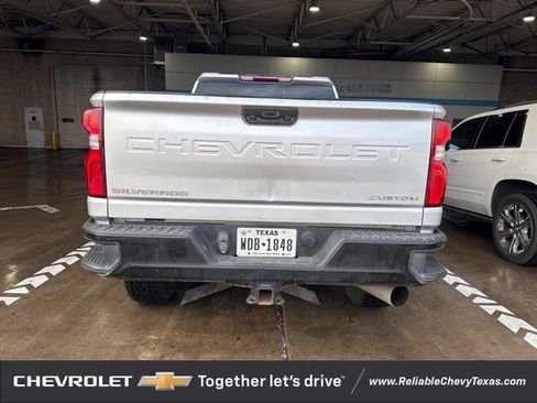 Used 2021 Chevrolet Silverado 2500 Custom w/ Custom Value Package image 7