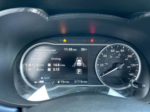 Used 2025 Nissan Versa SV FWD image 15