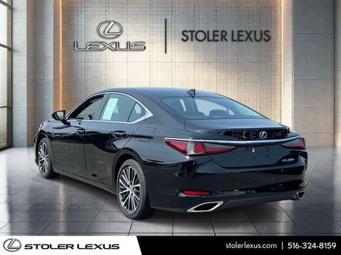 Used 2024 Lexus ES 350 w/ Premium Package FWD image 2