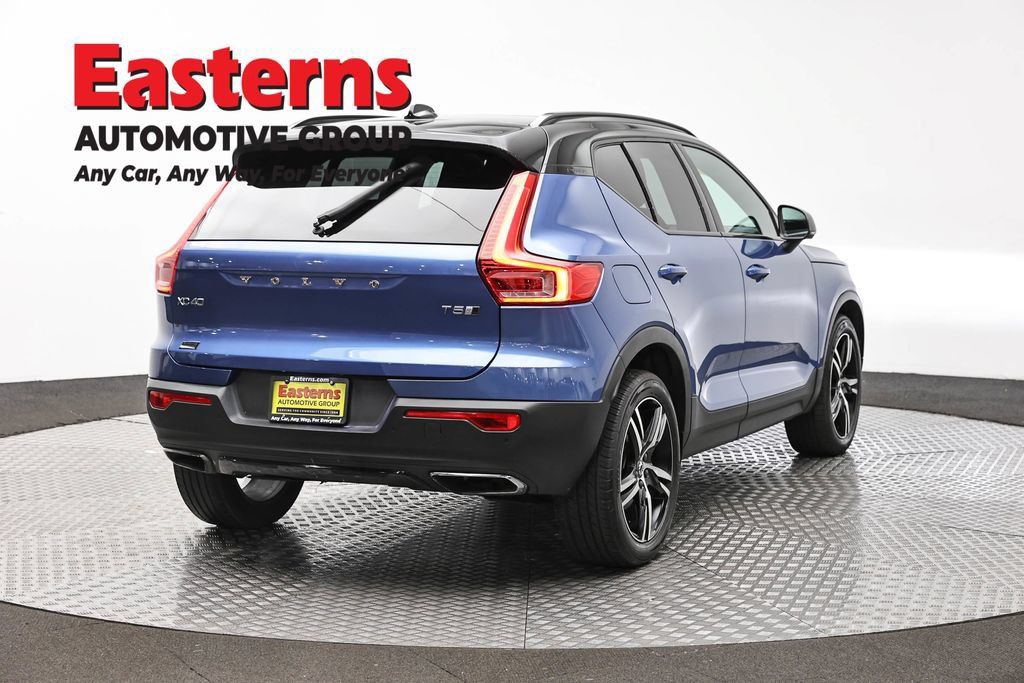 Used 2020 Volvo XC40 T5 R-Design AWD/4WD image 7