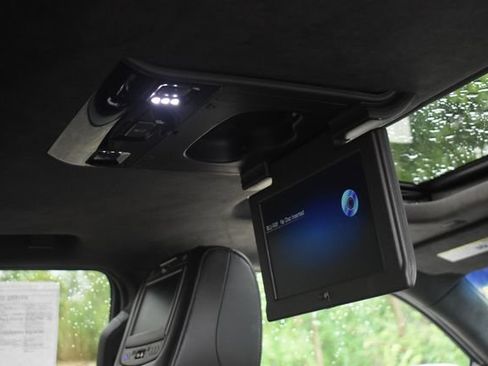 Used 2019 Cadillac Escalade ESV Platinum AWD/4WD image 20