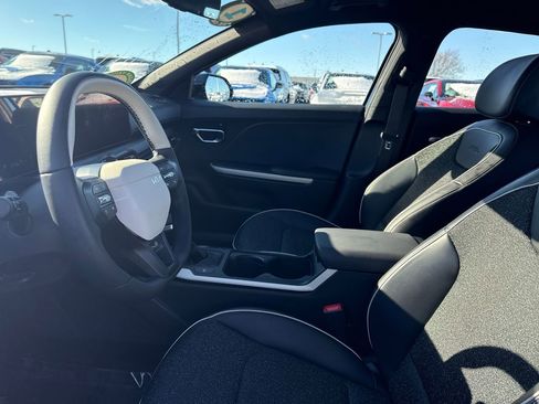 Used 2025 Kia K4 GT-Line image 13