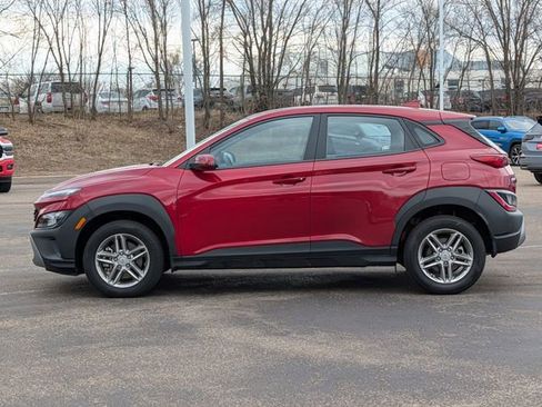 Used 2023 Hyundai Kona SE image 5