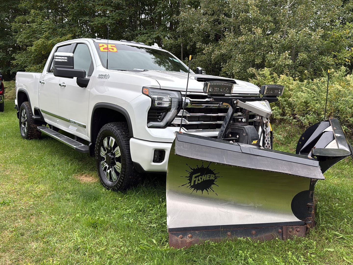Used 2025 Chevrolet Silverado 3500 High Country w/ Technology Package AWD/4WD image 8