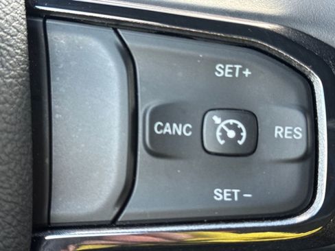 Used 2023 RAM 1500 Big Horn image 30