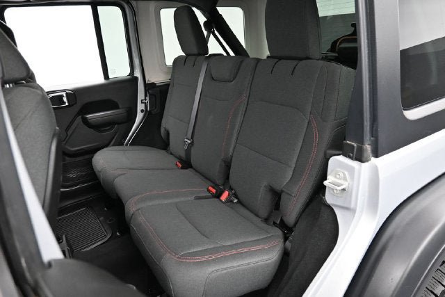 Used 2024 Jeep Wrangler Unlimited Rubicon AWD/4WD image 30