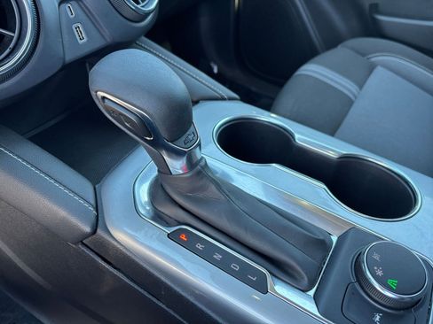 Used 2025 Chevrolet Blazer LT image 42