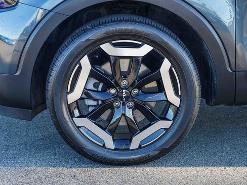 Used 2023 Kia Telluride S image 10