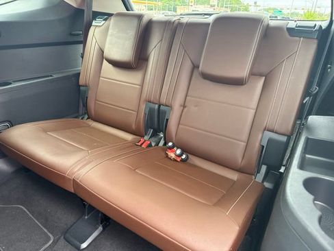 Used 2023 Volkswagen Atlas SE w/ Black Wheel Package AWD/4WD image 12