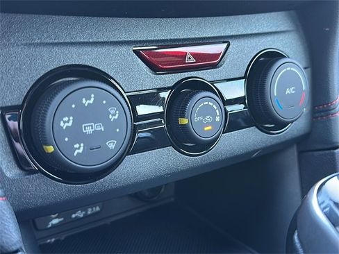 Used 2022 Subaru Impreza 2.0i Sport image 31