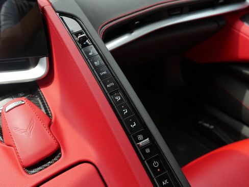 Used 2024 Chevrolet Corvette Stingray Preferred Conv w/ Z51 Performance Package image 17