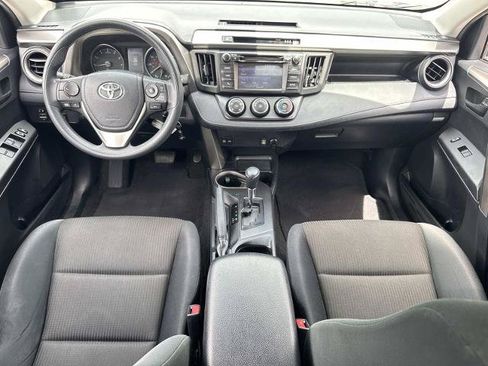Used 2018 Toyota RAV4 LE FWD image 16