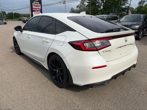 Used 2022 Honda Civic Sport image 3