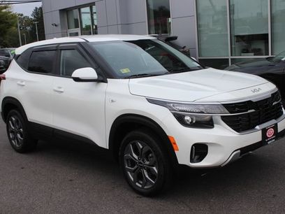 Used 2025 Kia Seltos LX