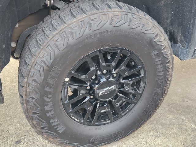 Used 2026 Chevrolet Silverado 2500 ZR2 AWD/4WD image 10