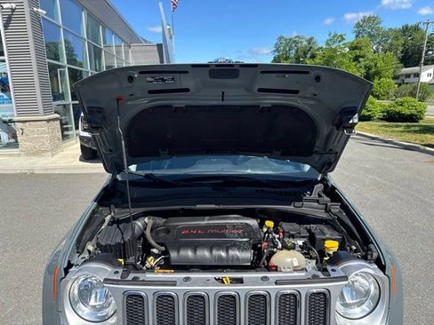 Used 2017 Jeep Renegade Limited AWD/4WD image 18