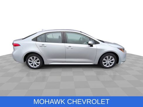 Used 2024 Toyota Corolla LE FWD image 9