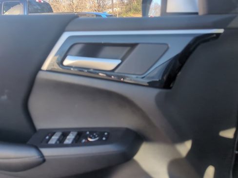 Used 2022 Mitsubishi Outlander ES image 23