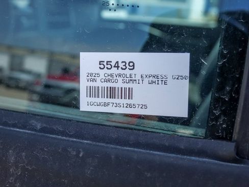 New 2025 Chevrolet Express 2500 Extended w/ Enhanced Convenience Package image 22