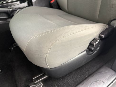 Used 2016 Toyota Tacoma SR image 17