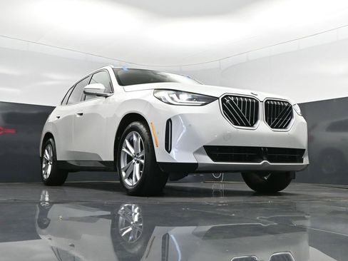 Certified 2025 BMW X3 xDrive30i AWD/4WD image 44