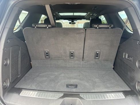 Used 2022 GMC Yukon Denali RWD image 31