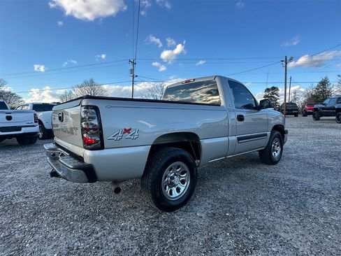 Used 2005 Chevrolet Silverado 1500 4x4 Regular Cab image 3