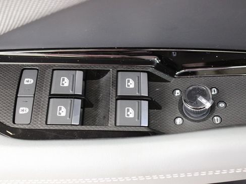 New 2026 Audi Q3 quattro 2.0T AWD/4WD image 18