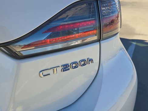 Used 2013 Lexus CT 200h image 12