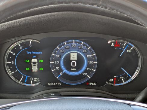Used 2018 Cadillac Escalade Premium Luxury AWD/4WD image 30