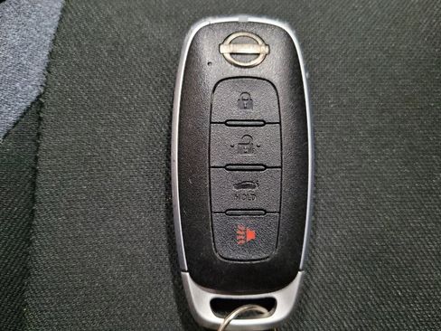 Used 2024 Nissan Versa SV FWD image 32