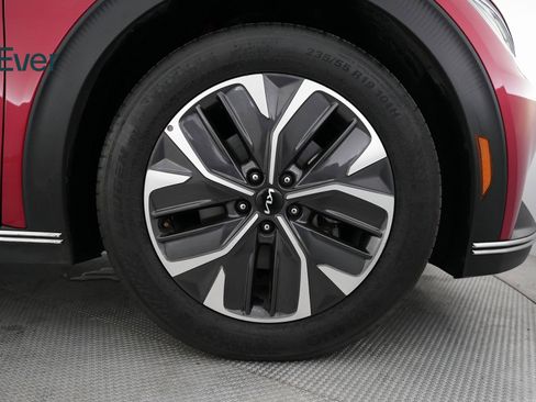 Used 2024 Kia EV6 Light image 18