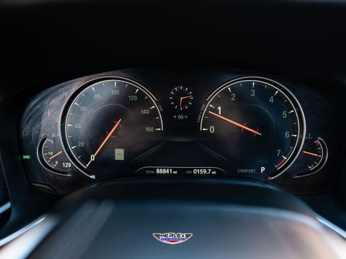Used 2018 BMW 750i RWD image 31