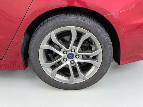 Used 2020 Ford Fusion SEL image 27