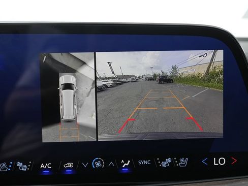 Used 2025 Chevrolet Suburban Premier AWD/4WD image 58