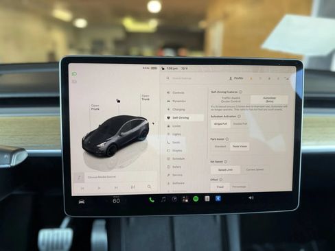 Used 2022 Tesla Model Y Performance AWD/4WD image 29