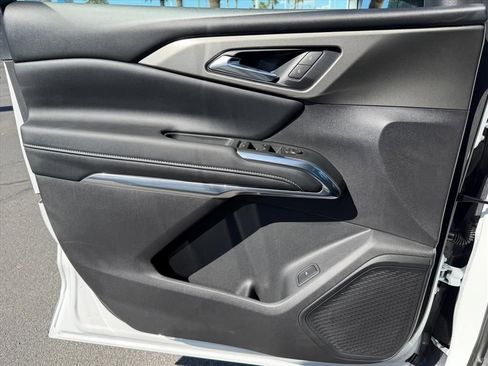 New 2026 Chevrolet Traverse LT w/ Midnight/Sport Edition image 9