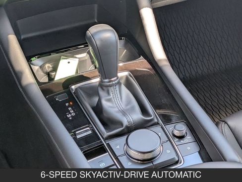 Certified 2025 MAZDA MAZDA3 s w/ Black Accent Package FWD image 27